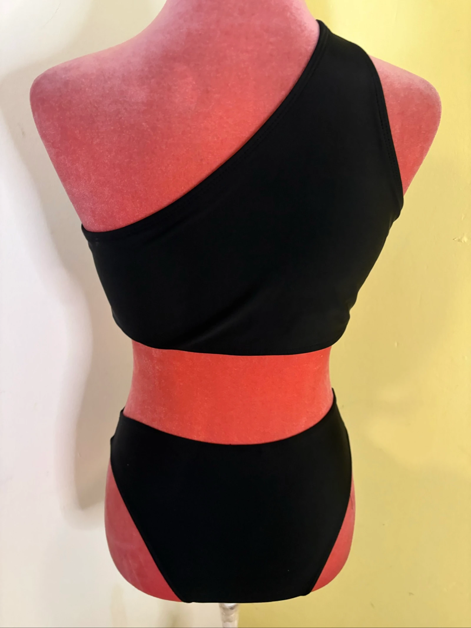Bikini negro Trikini de un hombro, asimétrico – photo 4
